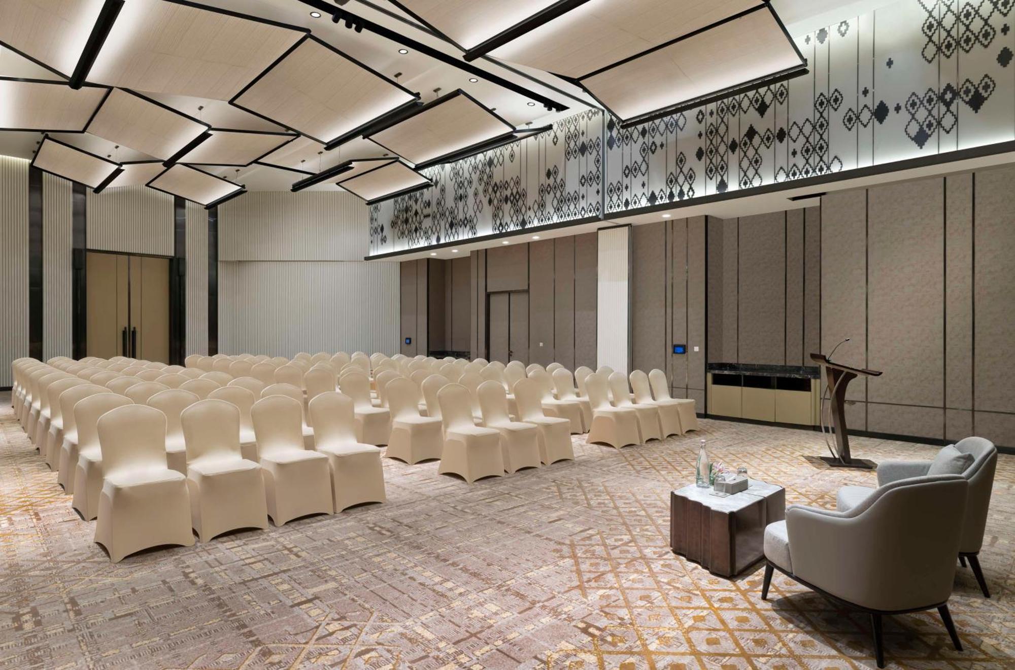 ホテル Hilton カトマンズ エクステリア 写真